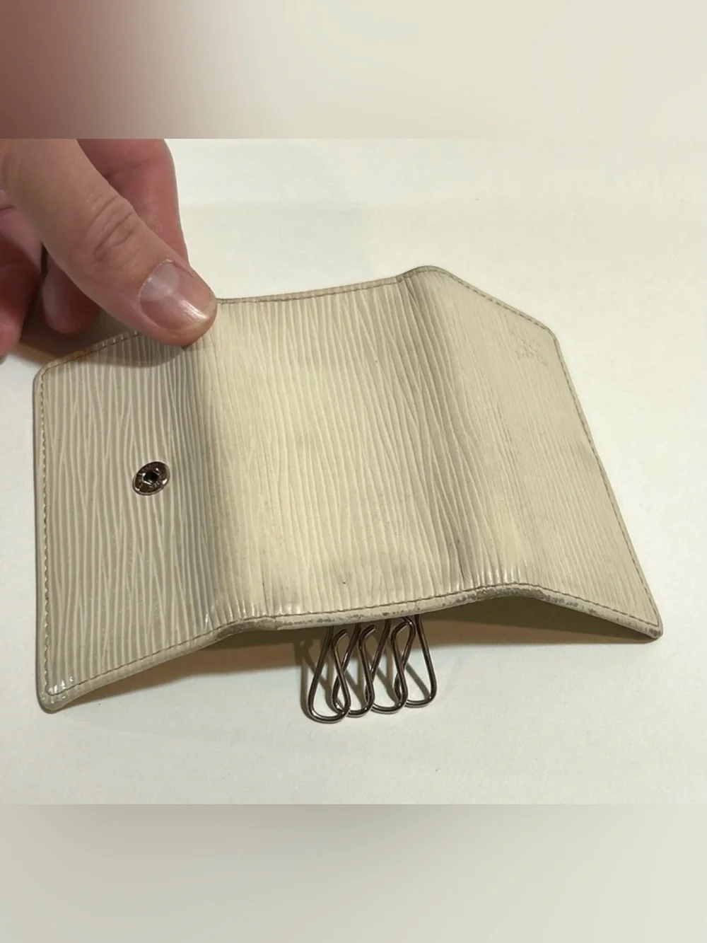 Louis Vuitton Cream Epi Leather Key Holder